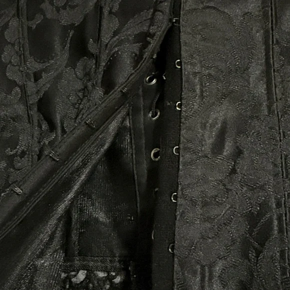 Frederick's of Hollywood Black Lace Corset Top - Picture 3 of 4